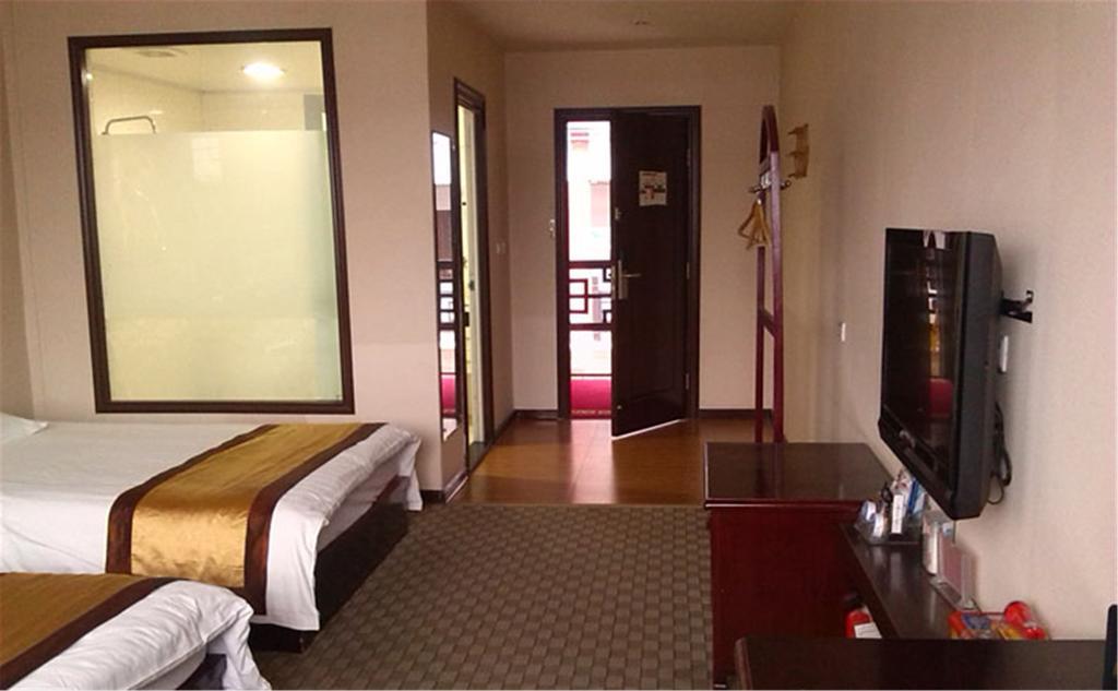 Wudangshan Yinjie Holiday Hotel Tancsangkou Kültér fotó