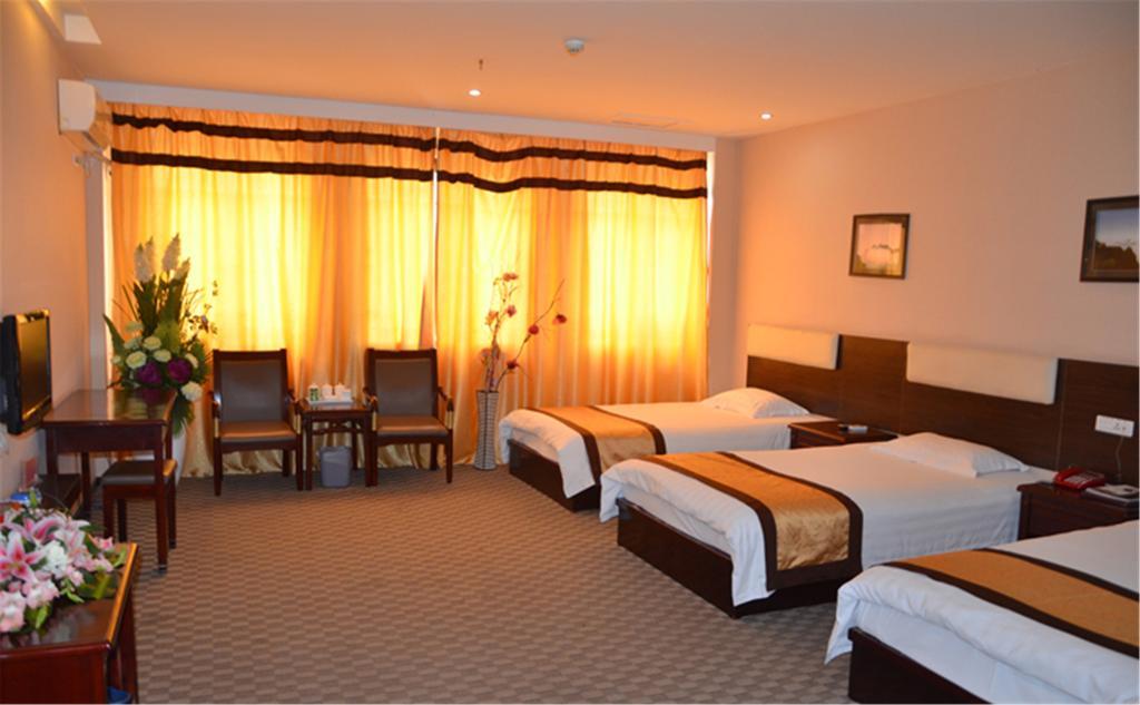 Wudangshan Yinjie Holiday Hotel Tancsangkou Kültér fotó