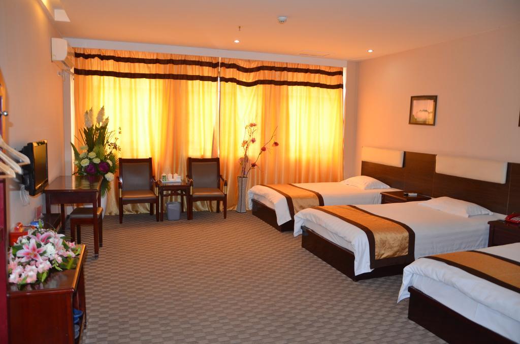 Wudangshan Yinjie Holiday Hotel Tancsangkou Szoba fotó